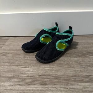 Old Navy | Toddler Size 11 Navy and Turquoise Water Shoe Velcro Closure